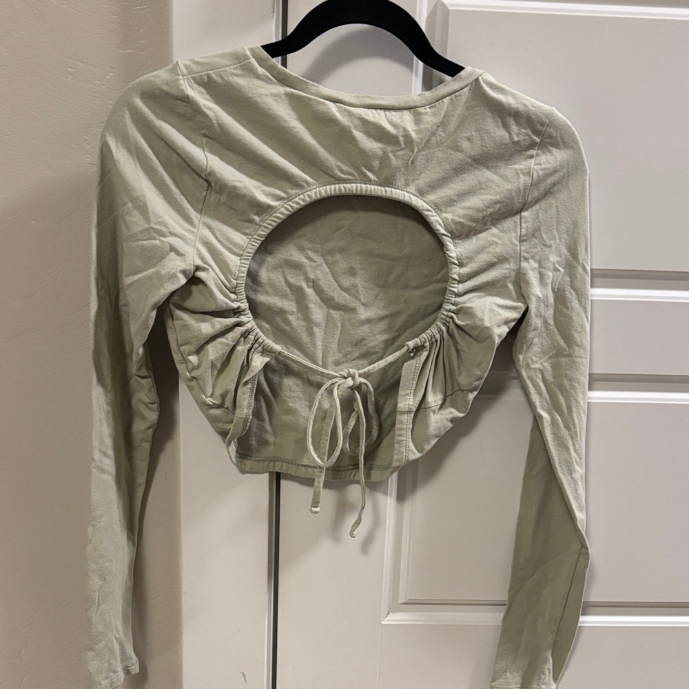 Aeropostale Sage Green Open-Back Long Sleeve Crop Top